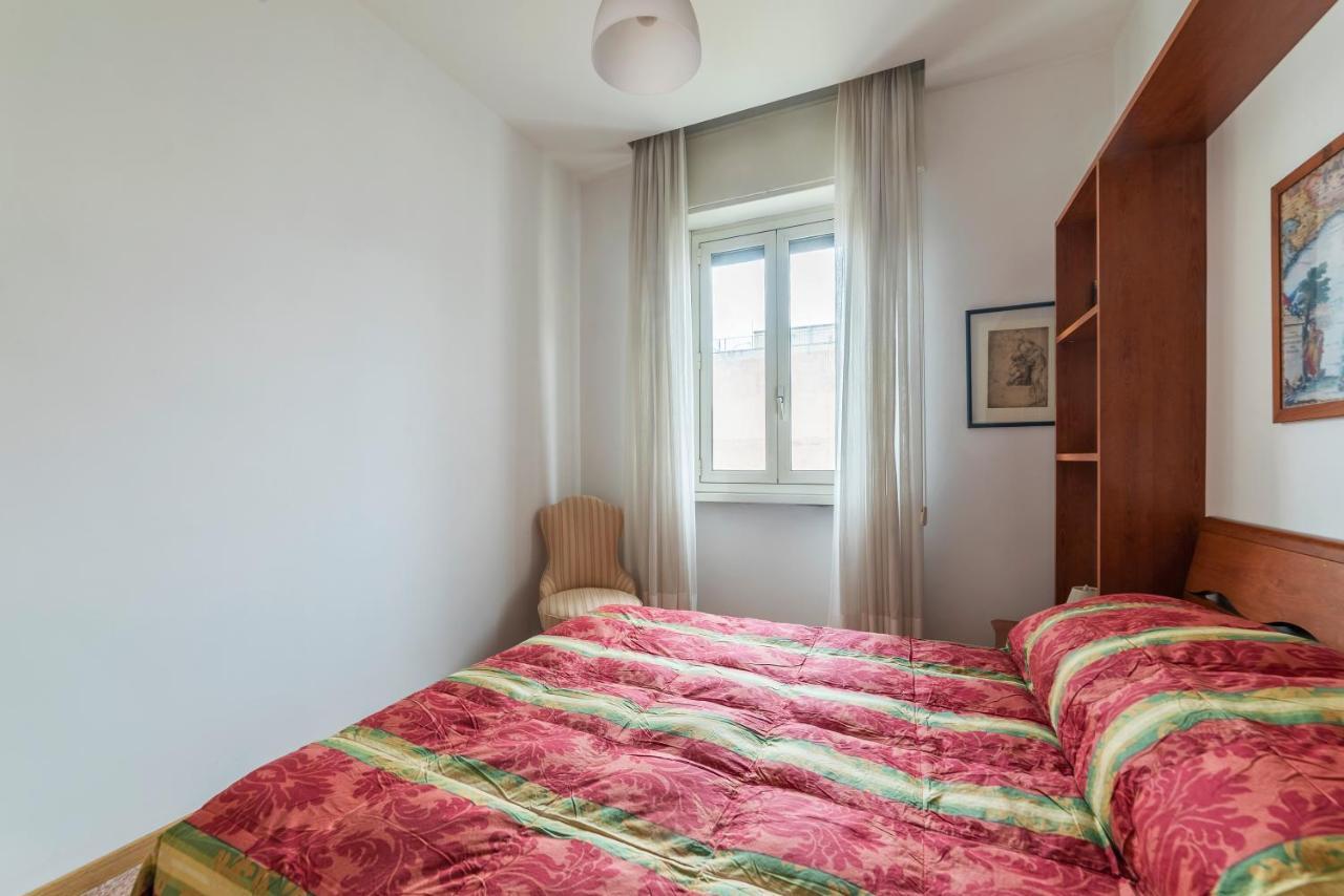 Sunny Apartment Piramide Roma Exterior foto