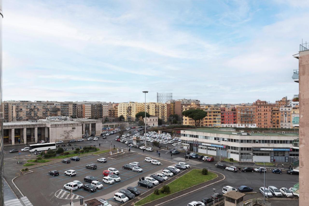 Sunny Apartment Piramide Roma Exterior foto