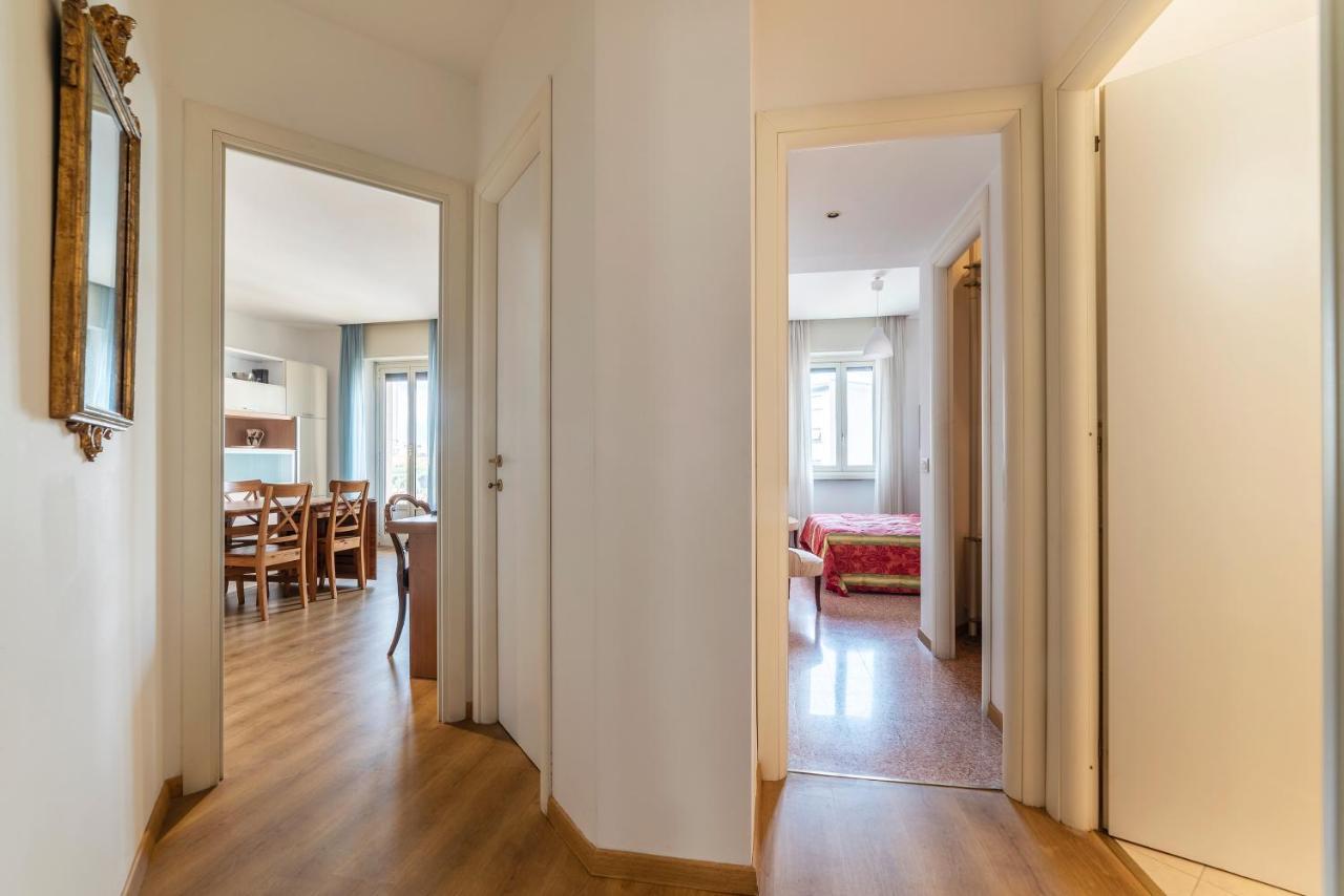 Sunny Apartment Piramide Roma Exterior foto